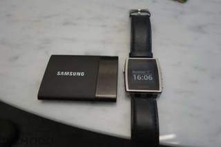 Illustration for article titled 1 Terabyte en tu cartera, el nuevo disco duro de Samsung es diminuto
